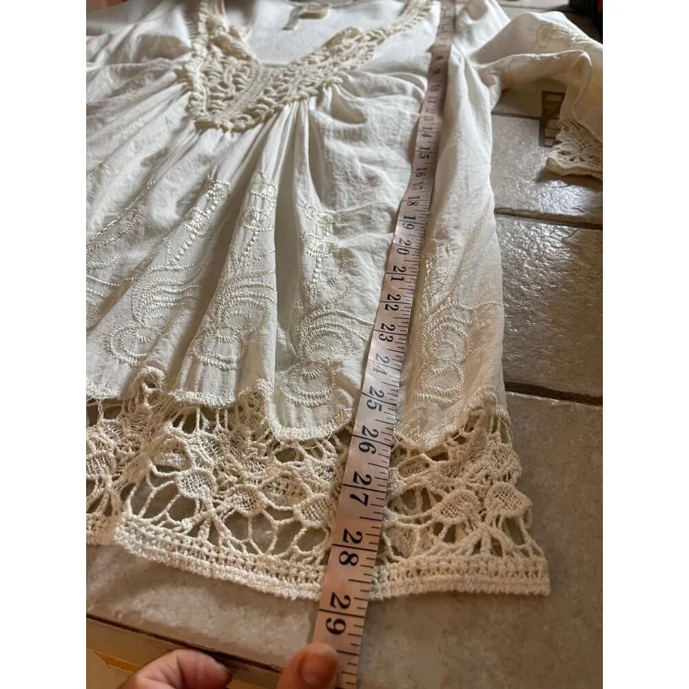 Forgotten Grace Ivory Embroidered Crochet Tunic Top V-Neck 3/4Sleeve Size Large - Picture 10 of 17